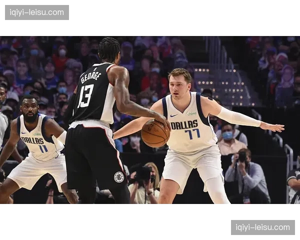 快船随队记者吐槽裁判抢戏，球队表现足以击败掘金却失利